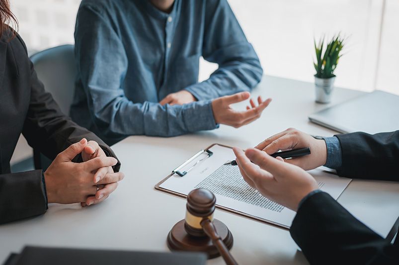 How to Choose the Right Lawyer for Wrongful Termination or Injury Cases - Justice Guys