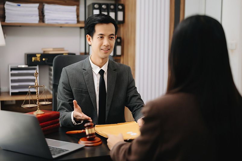 Hostile Work Environment in California: What Counts—and What to Document - Justiceguys