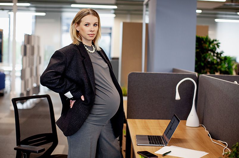 Pregnancy Rights at Work in California: Leave, Accommodations & Job Protection - Justice Guys